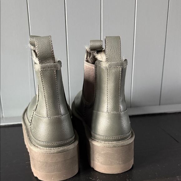 UGG Olive Green Leather Ankle Boots - Picture 3 of 5